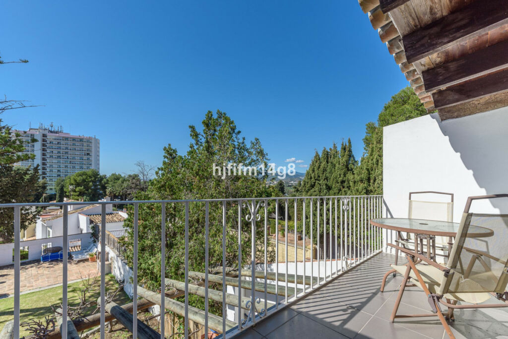 Detached Villa Nueva Andalucía Málaga - image 23