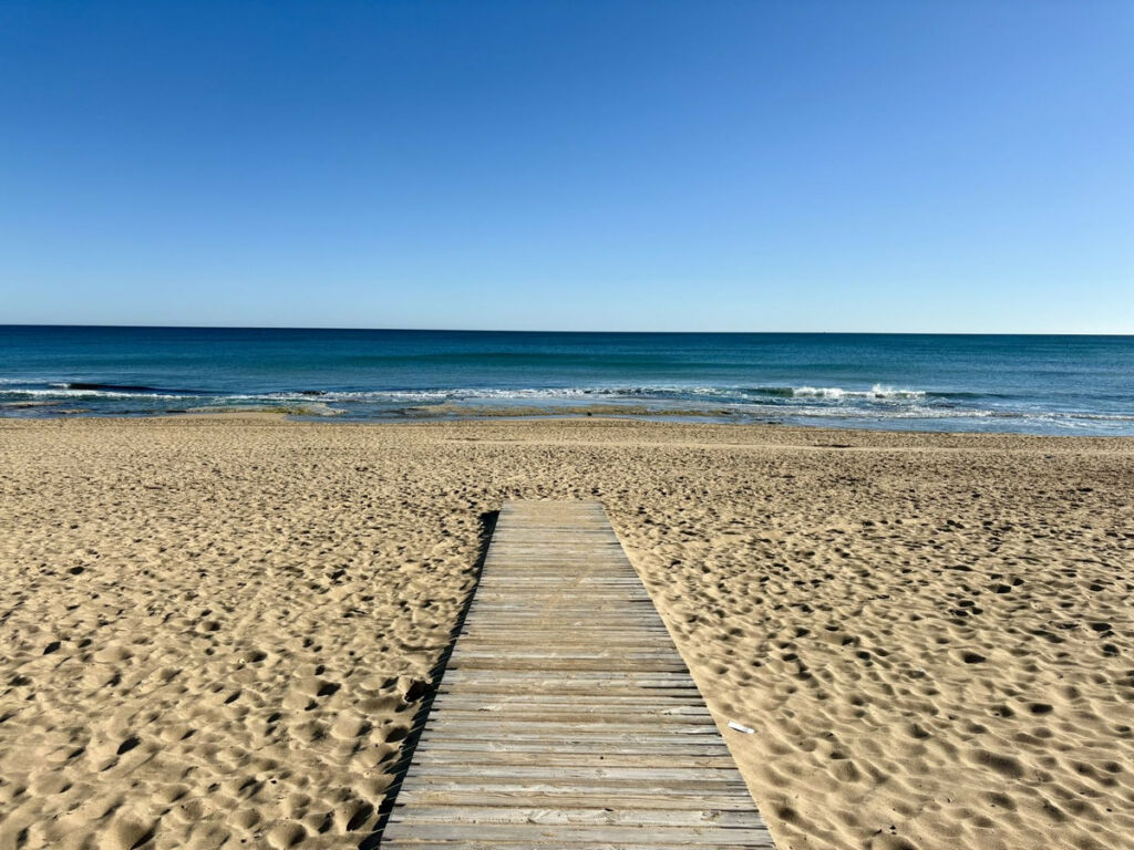 Middle Floor Apartment La Mata Alicante - image 23