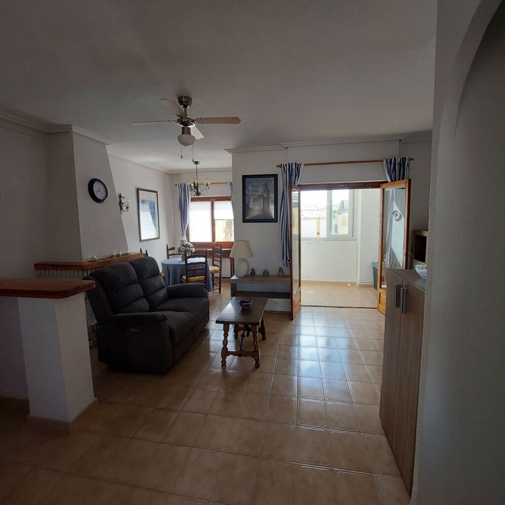 Middle Floor Apartment Punta Prima Alicante - image 23