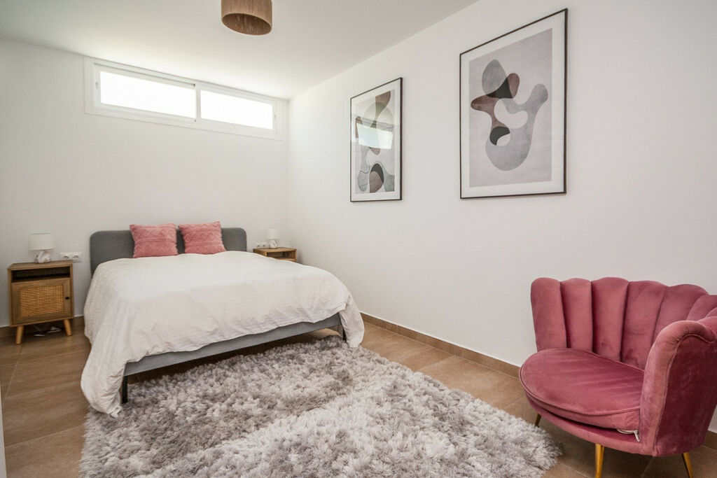 Detached Villa Estepona Málaga - image 23