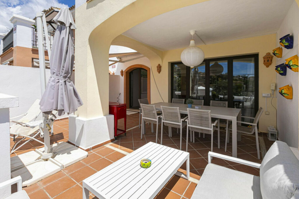 Townhouse Los Arqueros Málaga - image 24