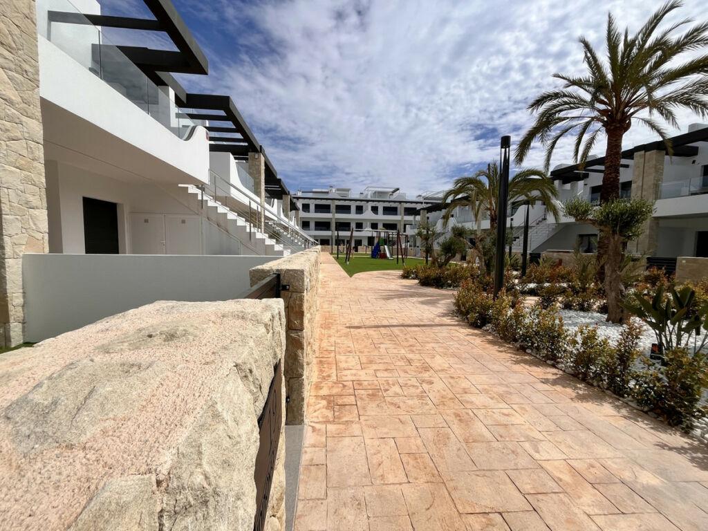 Ground Floor Apartment Playa Flamenca Alicante - image 24