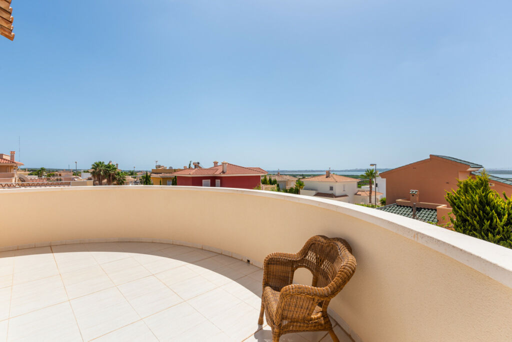 Detached Villa Ciudad Quesada Alicante - image 24