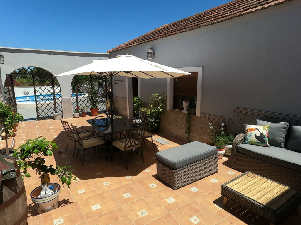 Detached Villa Jacarilla Alicante - image 24