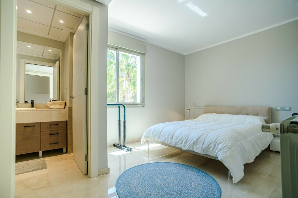 Detached Villa Las Colinas Golf Alicante - image 24