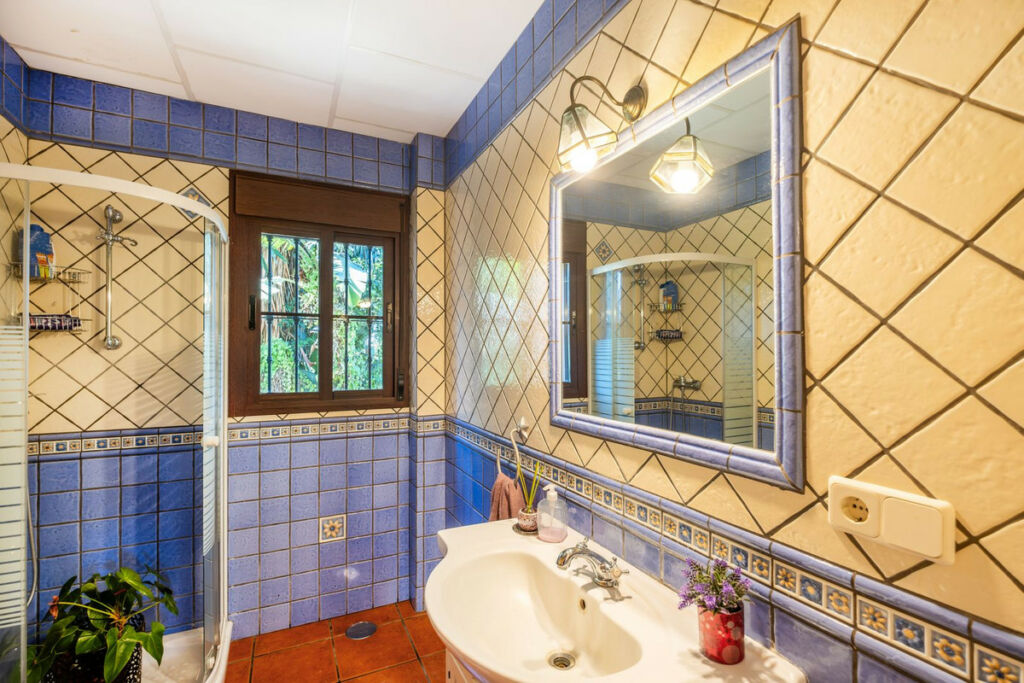 Detached Villa San Pedro de Alcántara Málaga - image 24