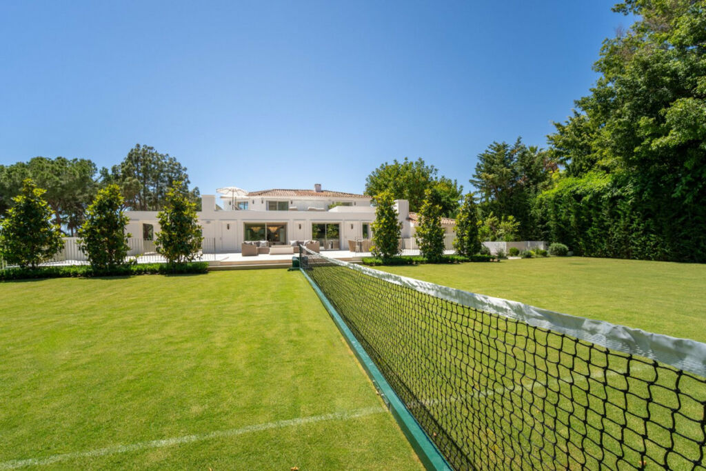 Detached Villa Nagüeles Málaga - image 23