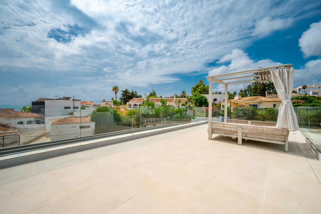 Detached Villa El Chaparral Málaga - image 24