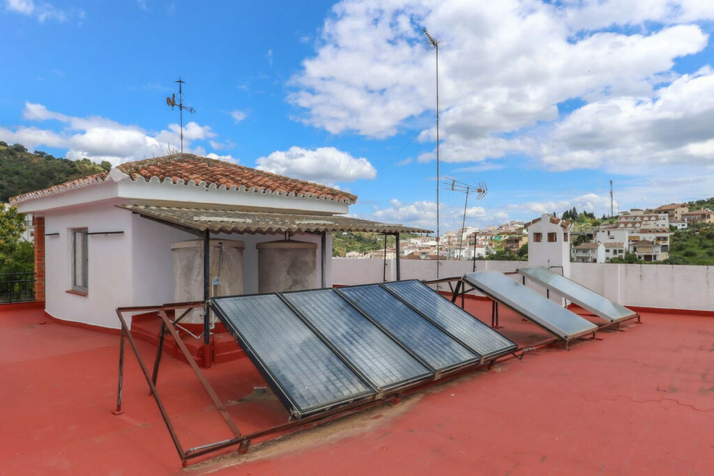 Hostel Tolox Málaga - image 24