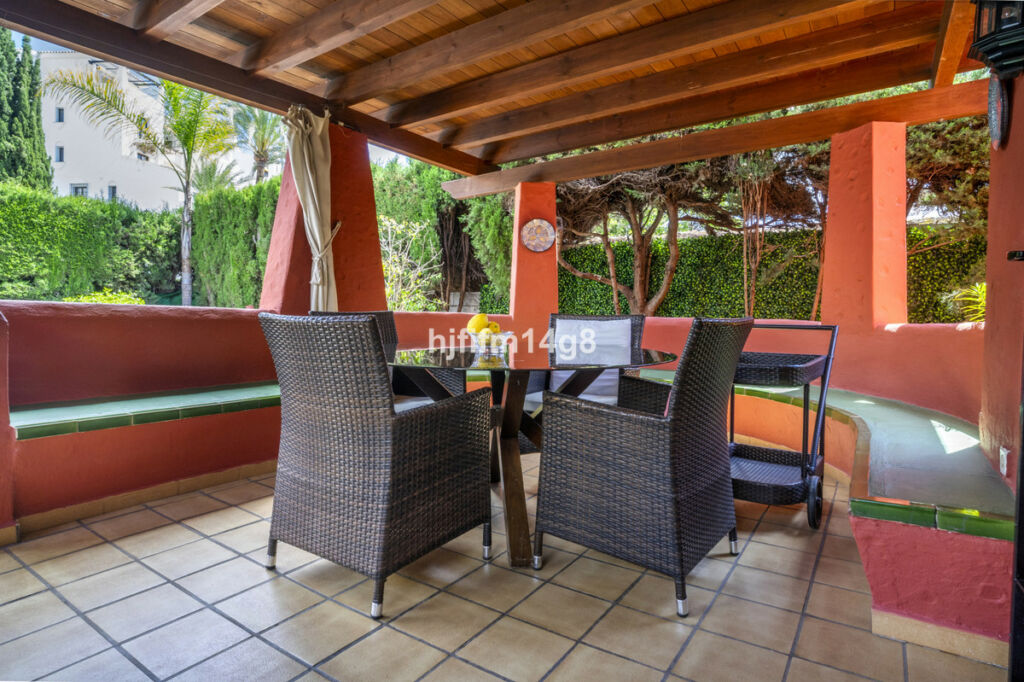 Detached Villa Nueva Andalucía Málaga - image 24