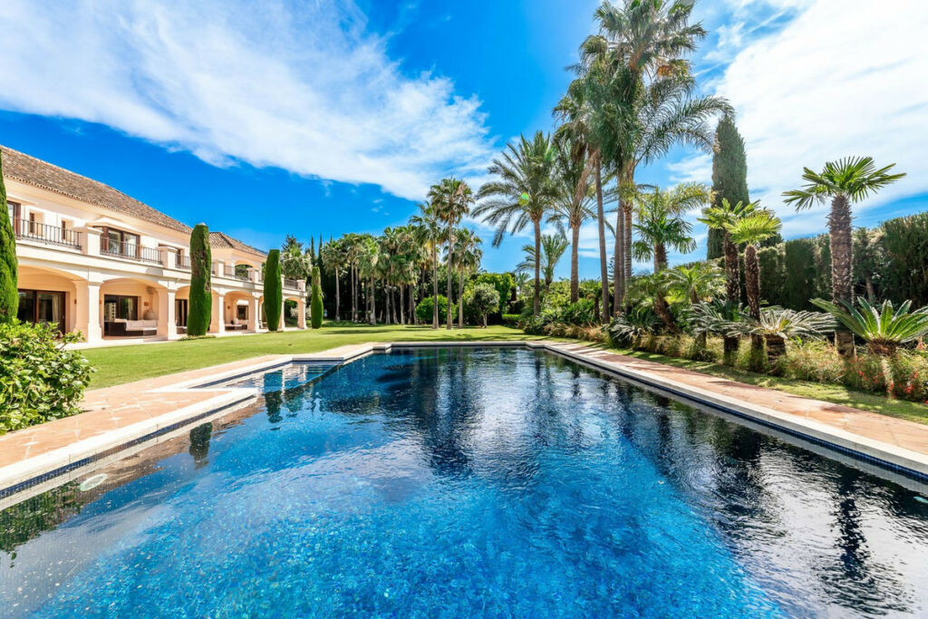Detached Villa Sierra Blanca Málaga - image 24