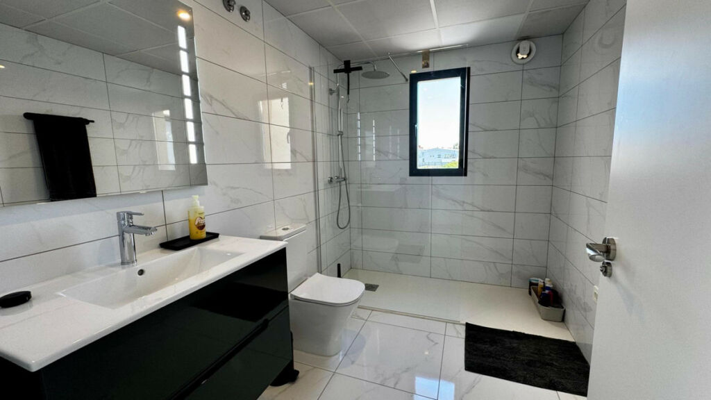 Detached Villa La Veleta Alicante - image 24