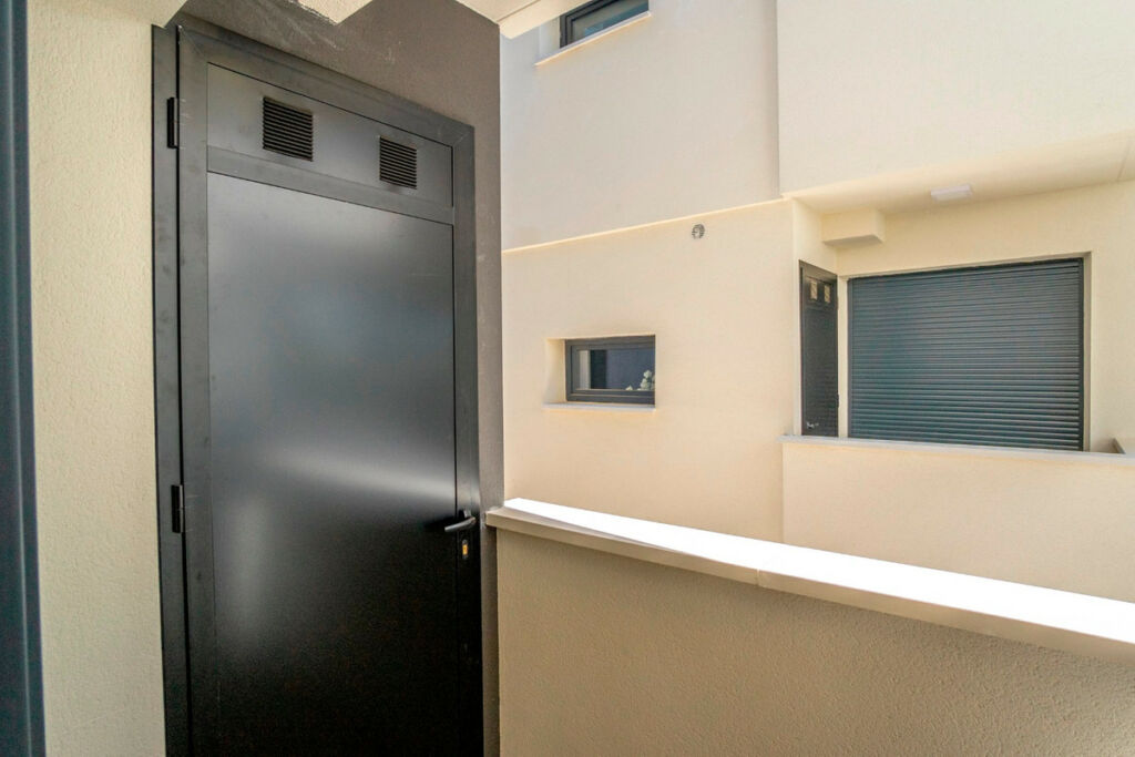 Middle Floor Apartment Los Altos Alicante - image 24