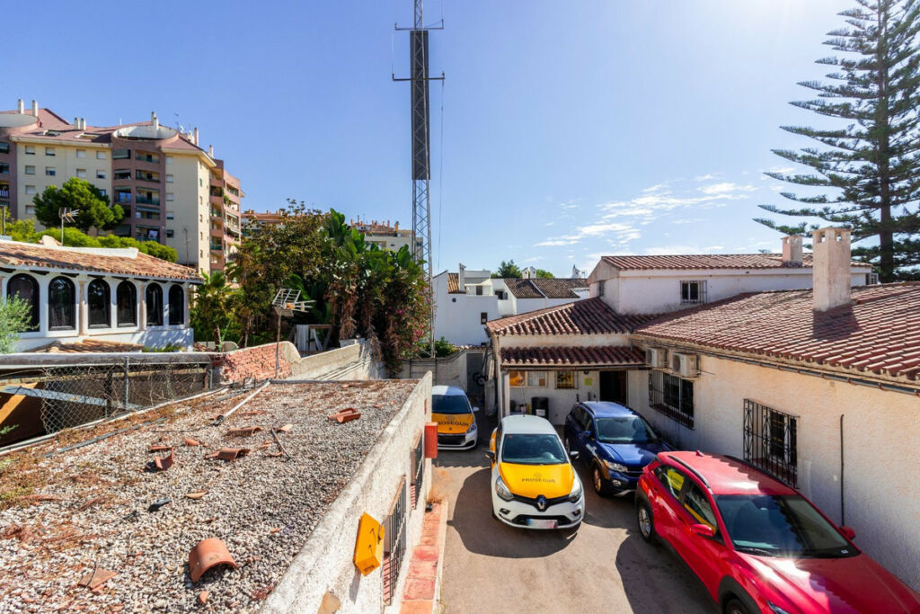 Detached Villa Marbella Málaga - image 25