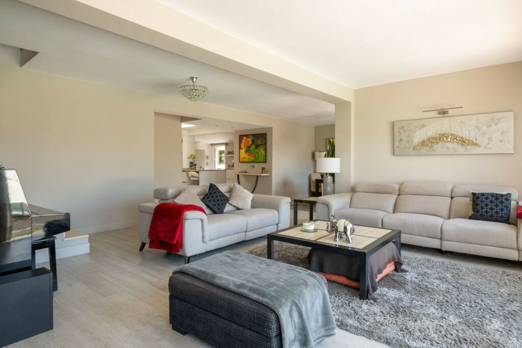 Detached Villa Río Real Málaga - image 25
