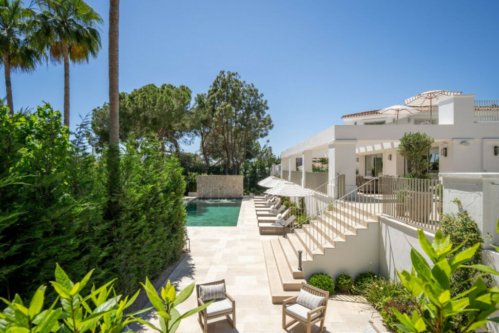 Detached Villa Nagüeles Málaga - image 24