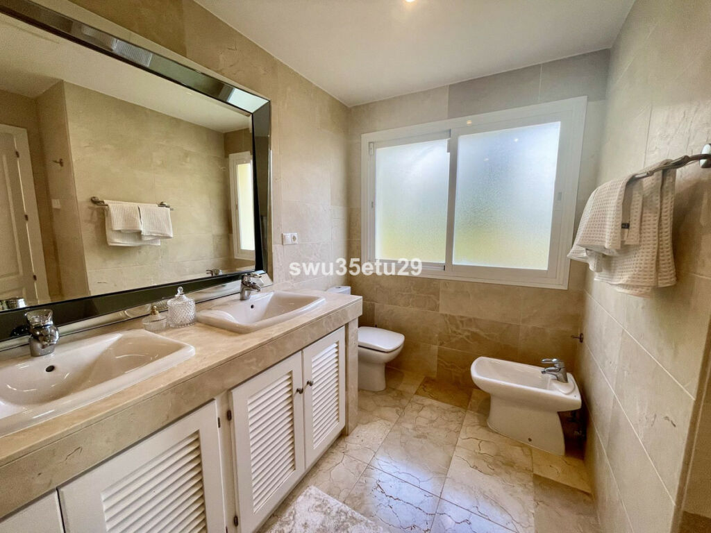 Detached Villa Istán Málaga - image 25