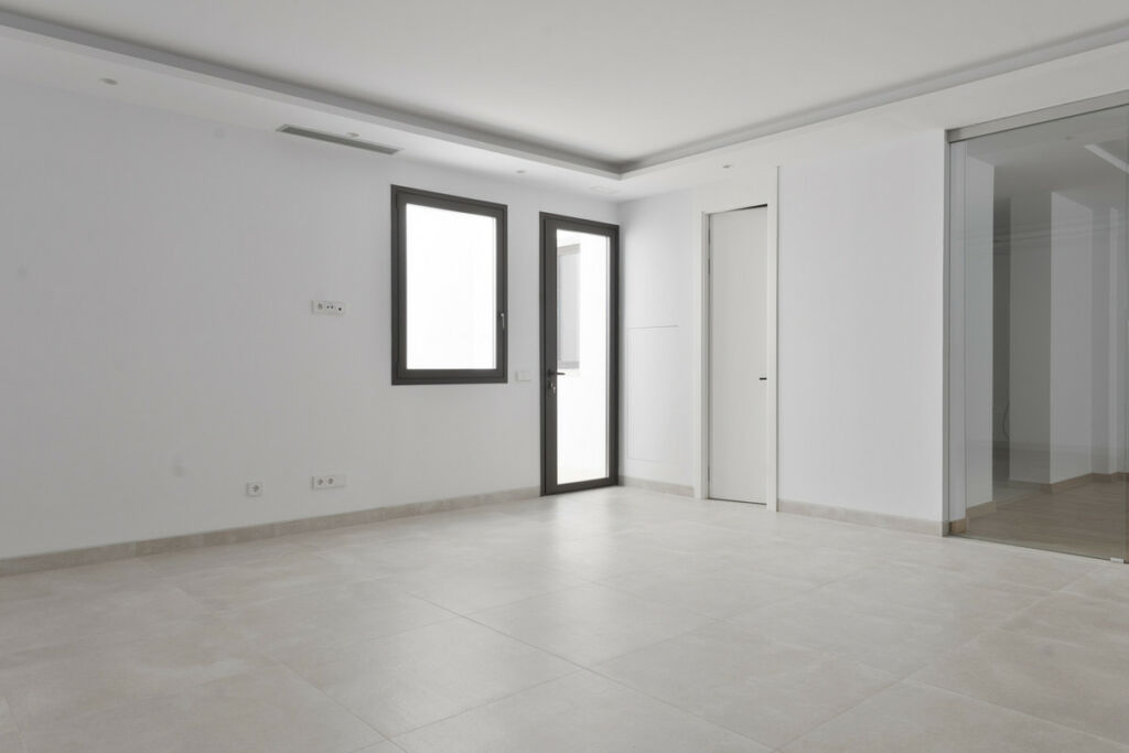 Detached Villa Marbella Málaga - image 25