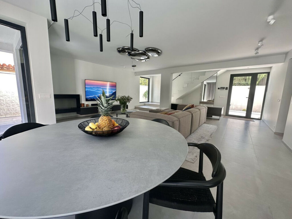 Detached Villa Puerto Banús Málaga - image 25
