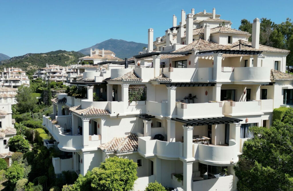 Middle Floor Apartment Benahavís Málaga - image 25