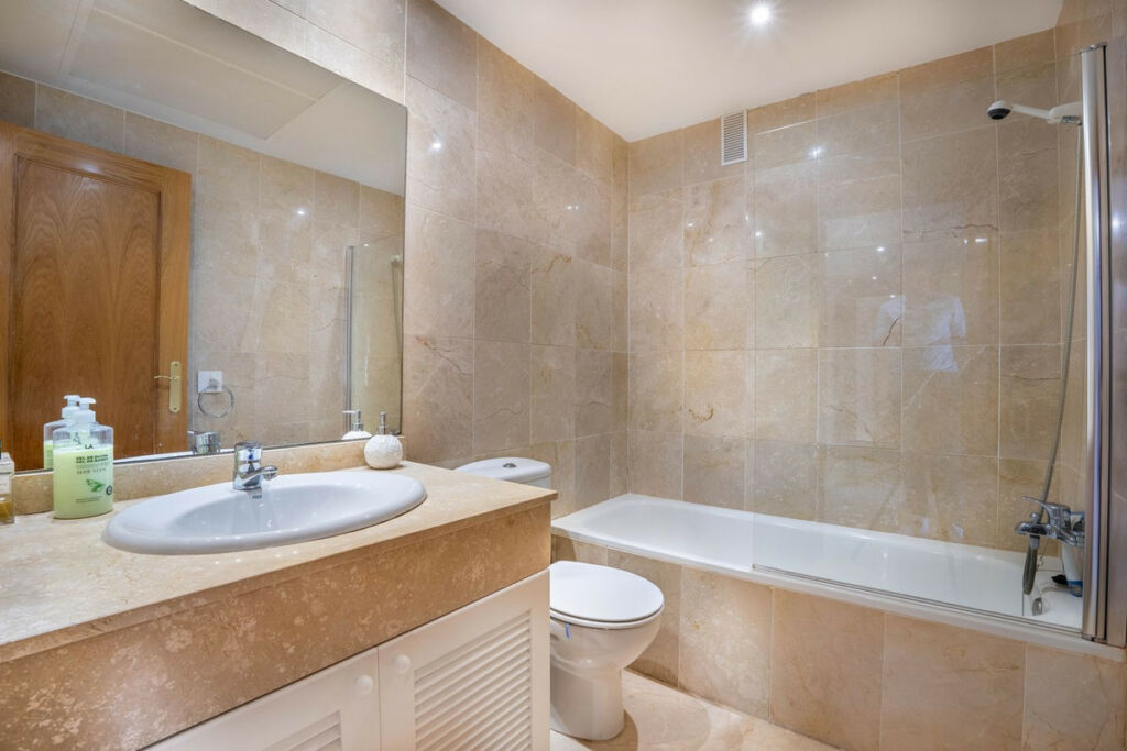 Penthouse Duplex Estepona Málaga - image 27