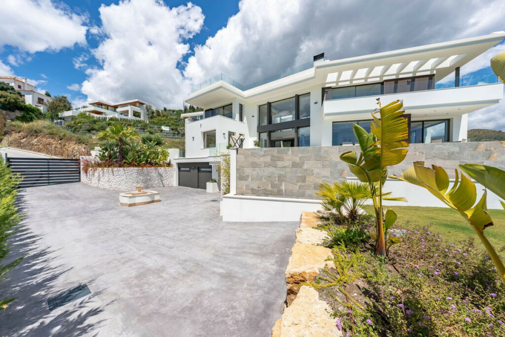 Detached Villa La Quinta Málaga - image 24