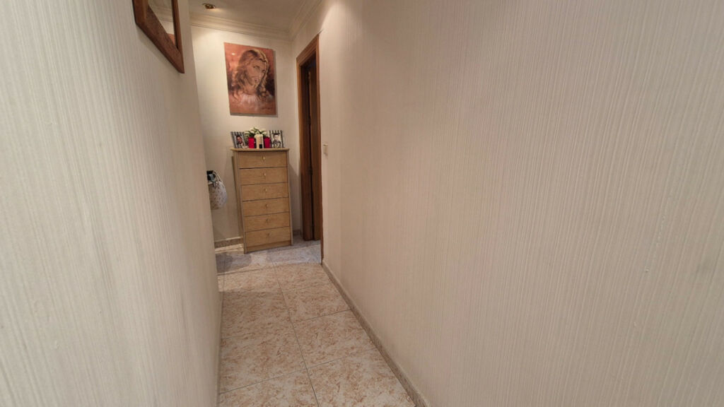 Middle Floor Apartment Torrevieja Alicante - image 25
