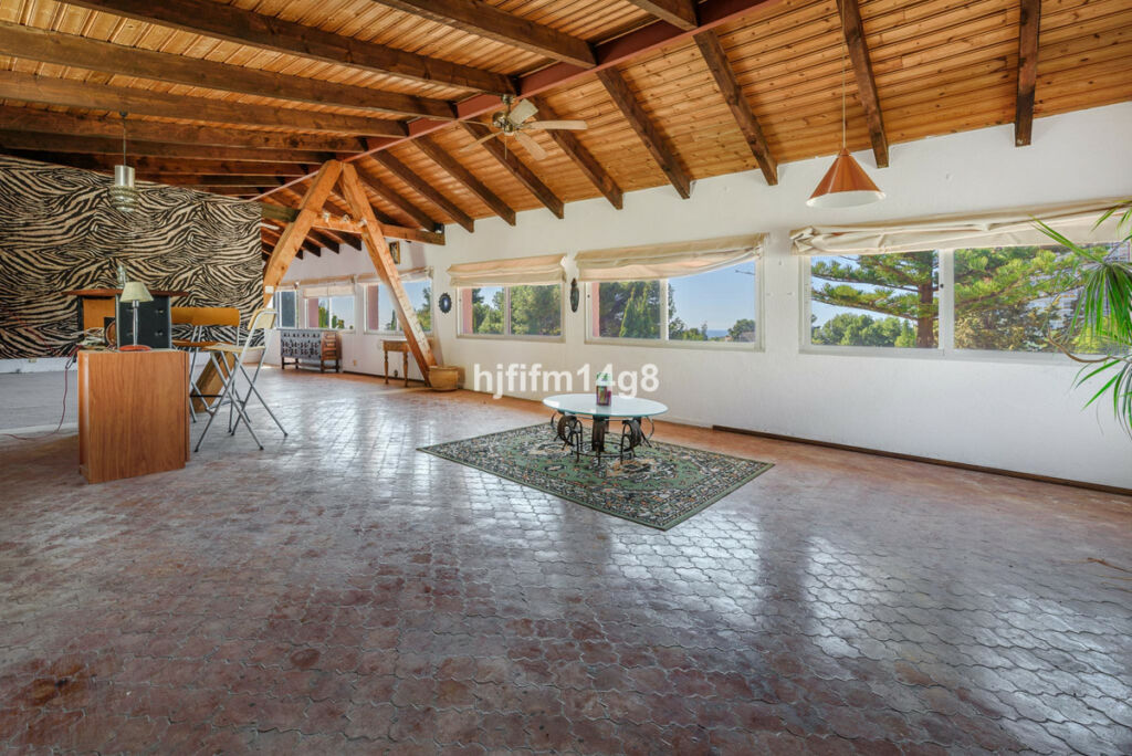Detached Villa Nueva Andalucía Málaga - image 25