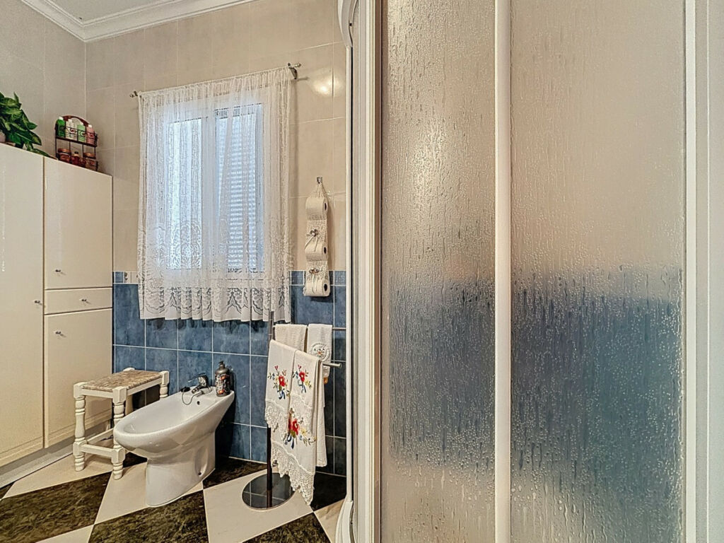 Detached Villa La Viñuela Málaga - image 25