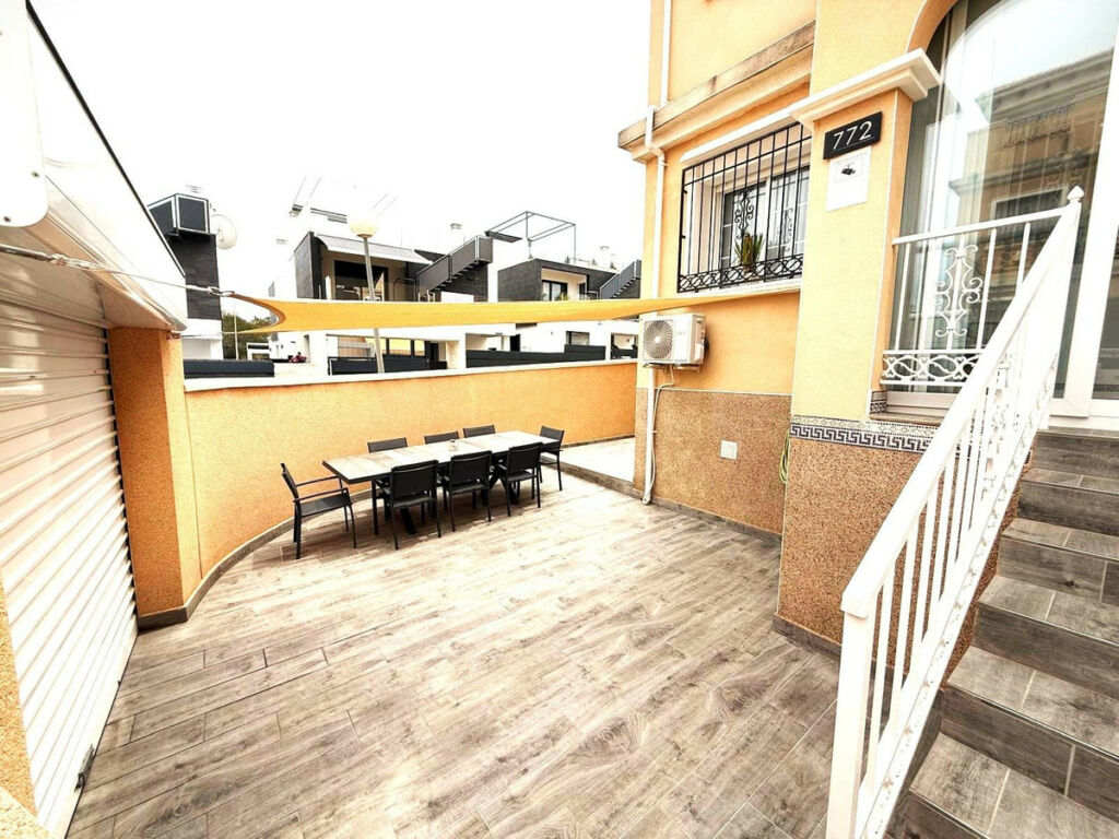 Semi-Detached House Villamartin Alicante - image 25