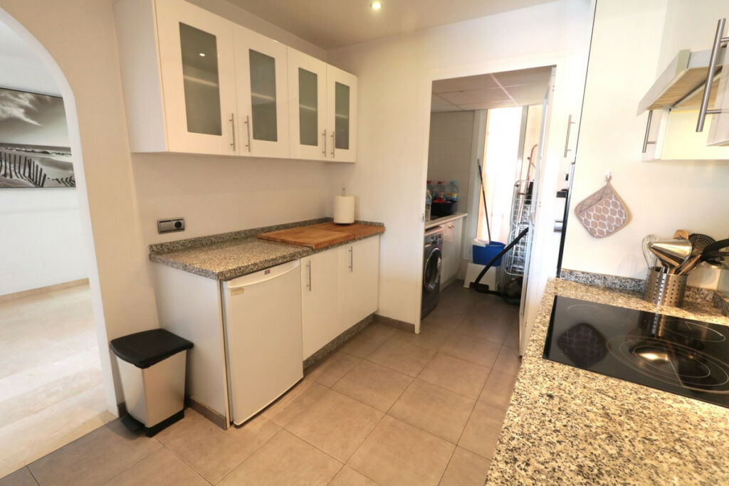 Top Floor Apartment New Golden Mile Málaga - image 25