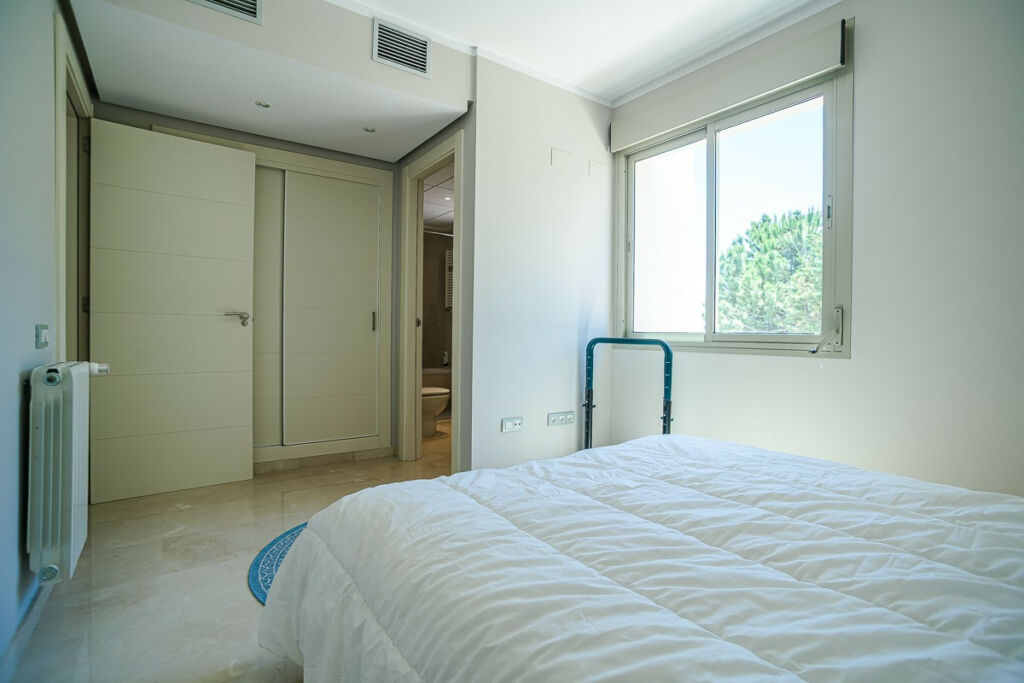Detached Villa Las Colinas Golf Alicante - image 25