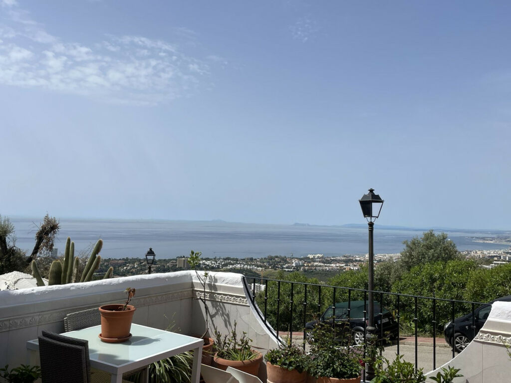 Townhouse Altos de los Monteros Málaga - image 26