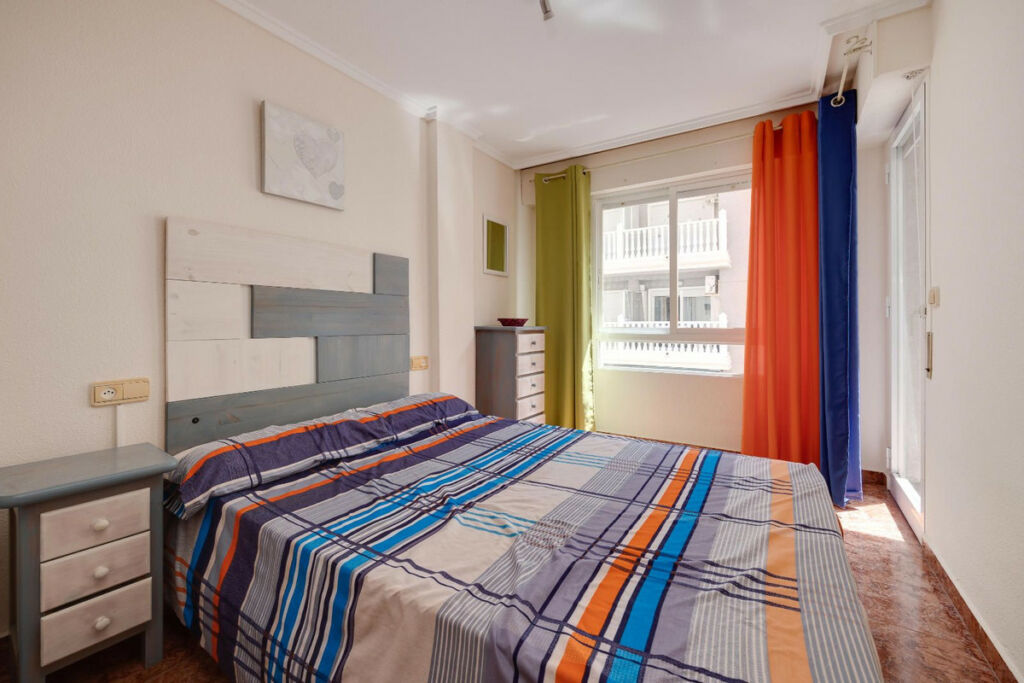 Middle Floor Apartment Torrevieja Alicante - image 23