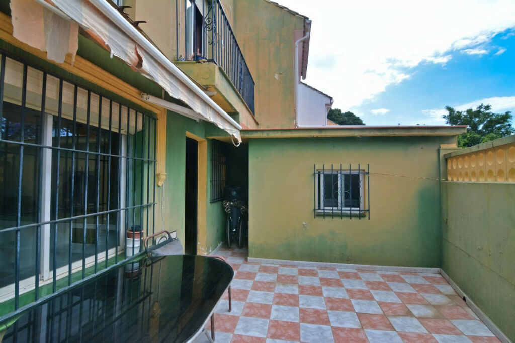 Townhouse Fuengirola Málaga - image 26