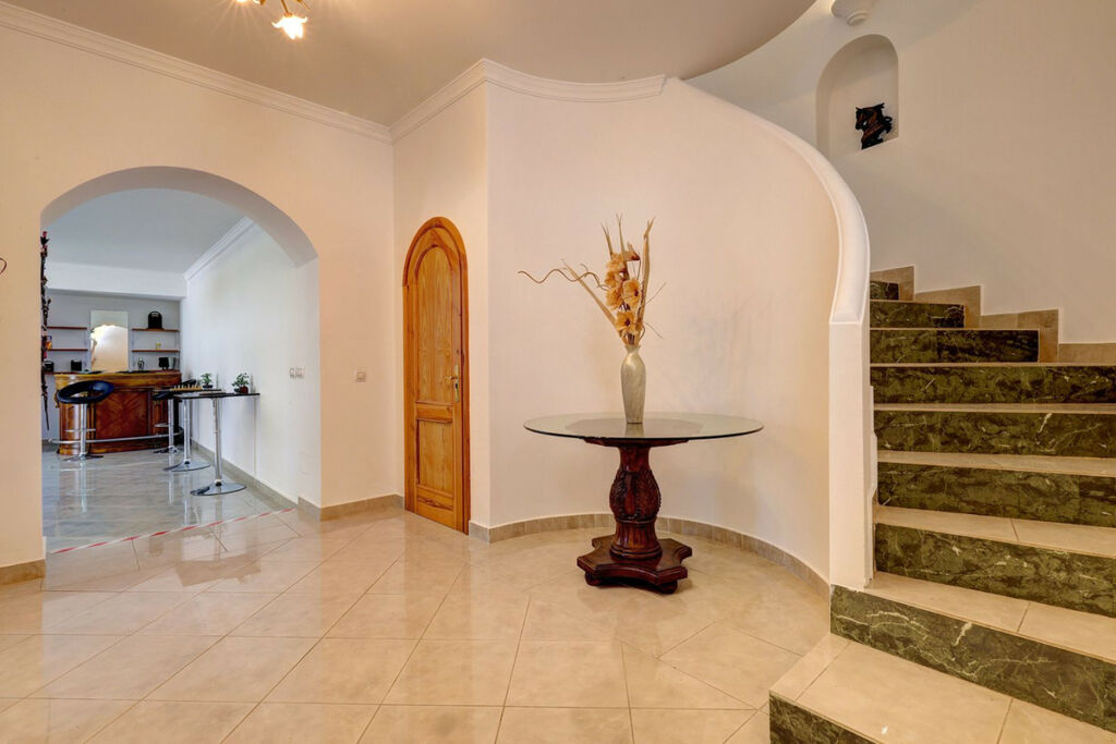 Detached Villa Benahavís Málaga - image 26