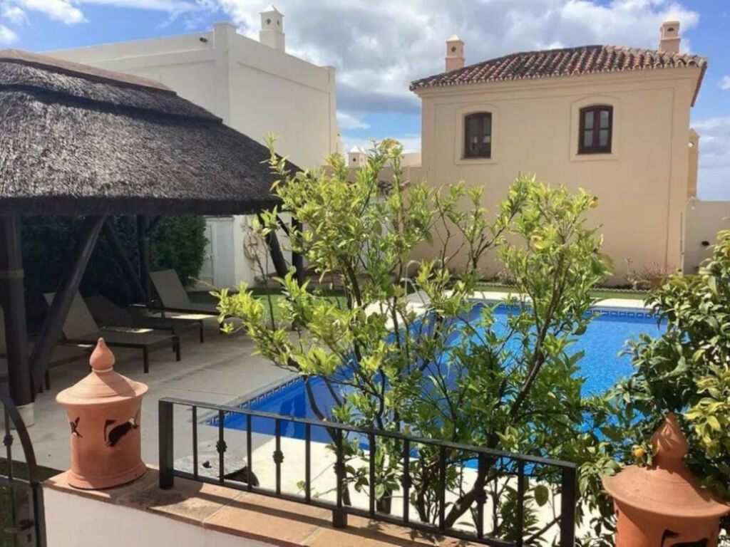 Townhouse Benahavís Málaga - image 24