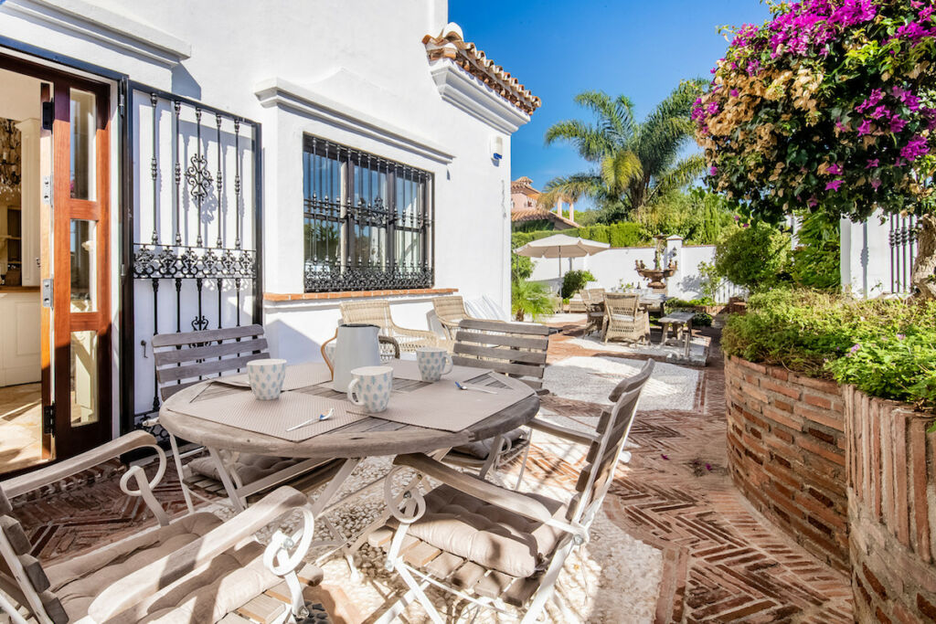 Detached Villa Elviria Málaga - image 26