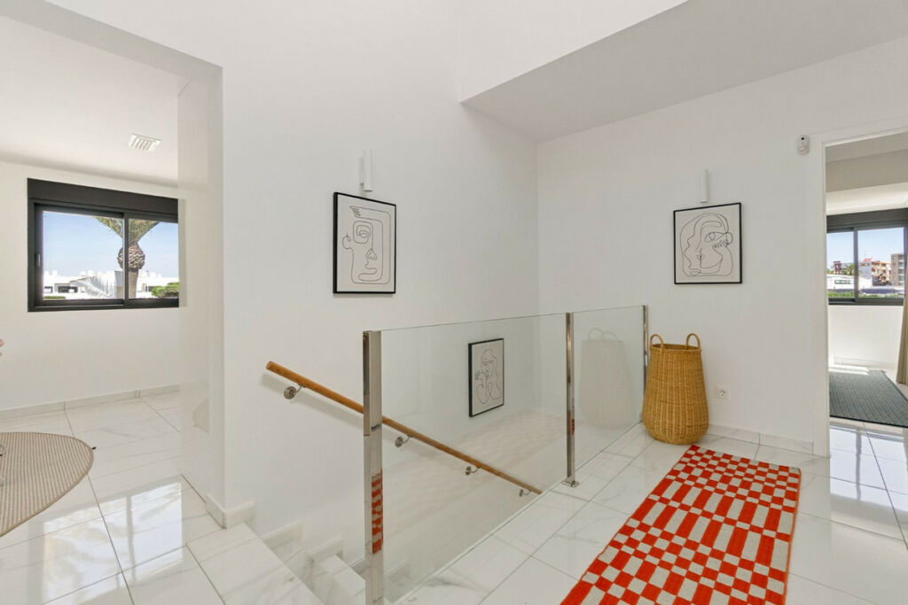 Detached Villa La Veleta Alicante - image 26