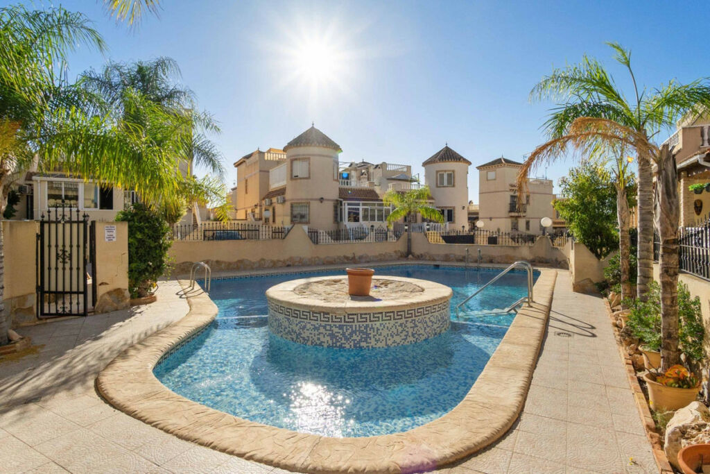 Detached Villa La Florida Alicante - image 26