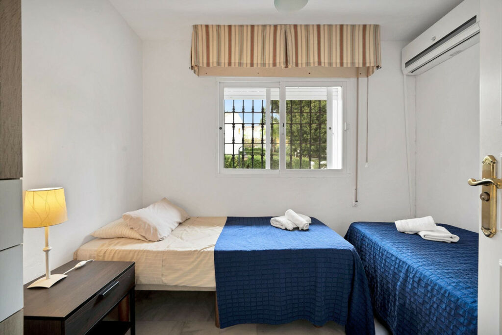 Detached Villa Elviria Málaga - image 26