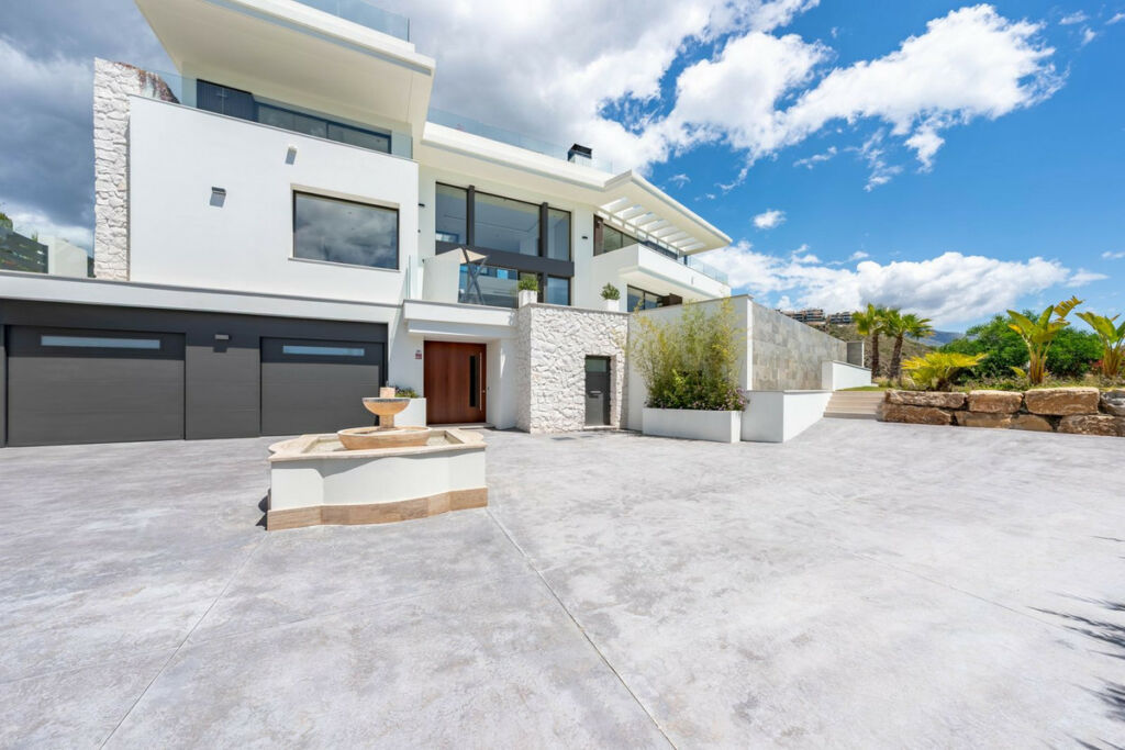 Detached Villa La Quinta Málaga - image 25