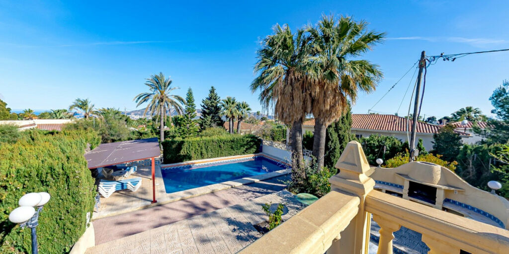 Detached Villa La Nucia Alicante - image 2