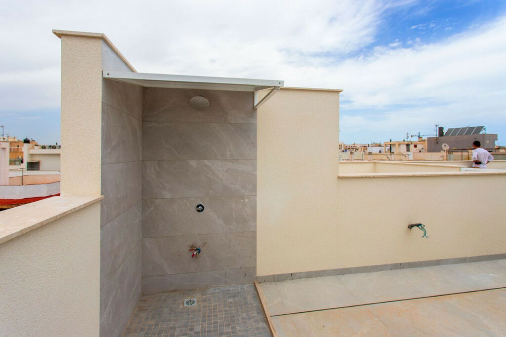 Middle Floor Apartment Torrevieja Alicante - image 26