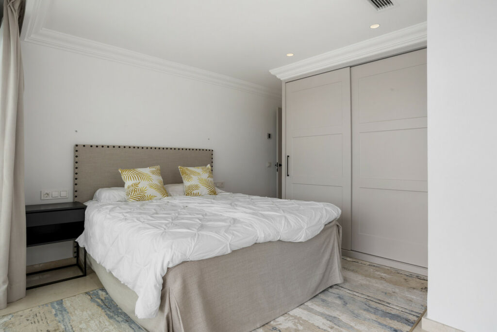 Detached Villa Benahavís Málaga - image 27