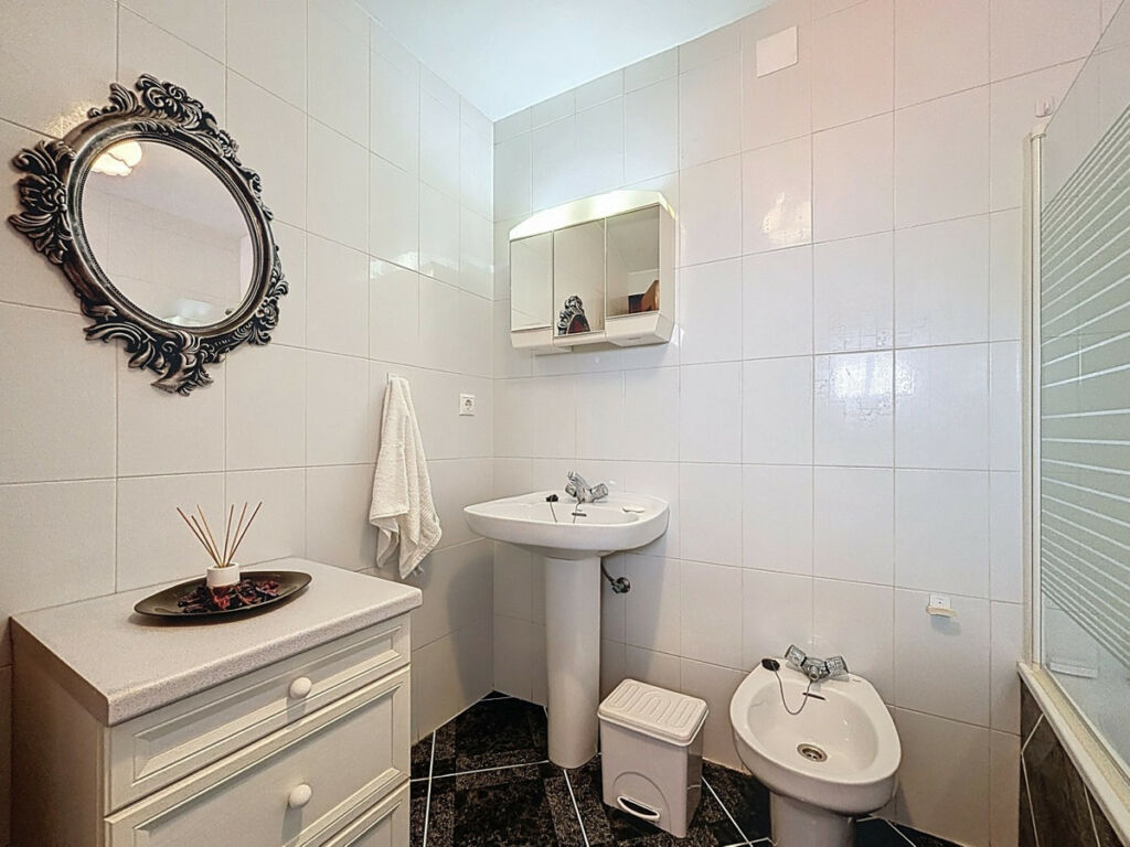 Semi-Detached House Periana Málaga - image 26