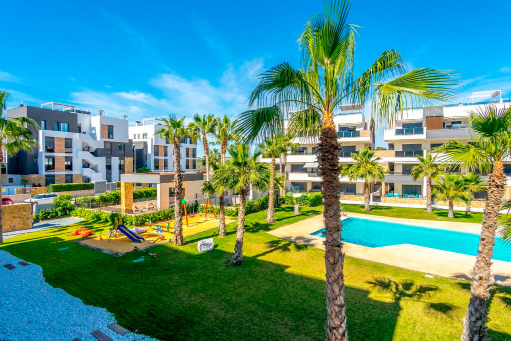 Middle Floor Apartment Los Altos Alicante - image 26