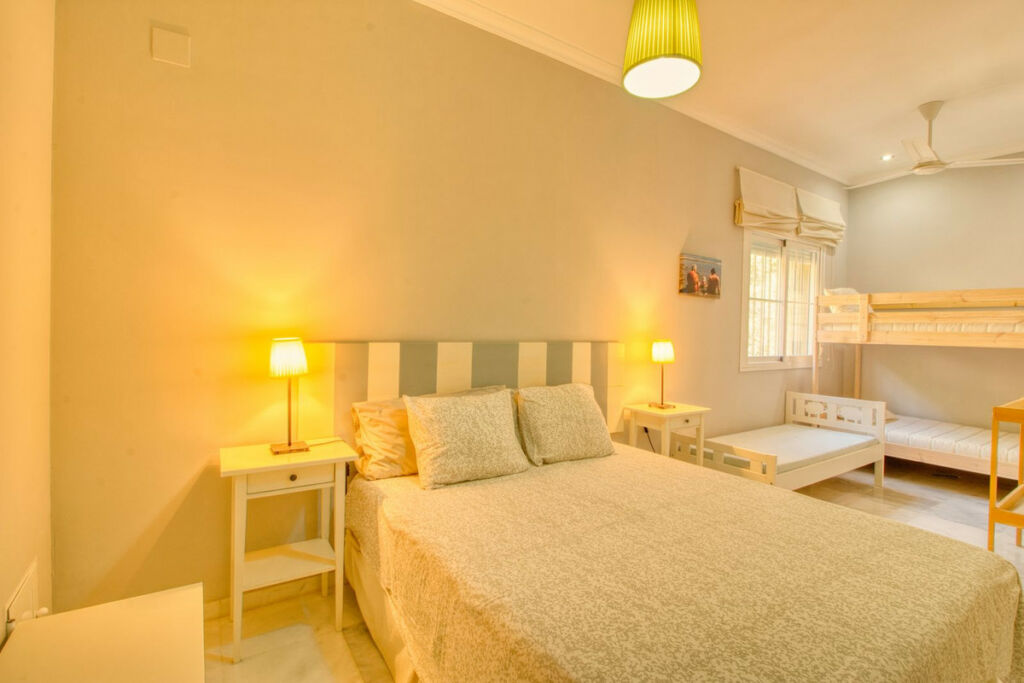 Middle Floor Apartment Manilva Málaga - image 27