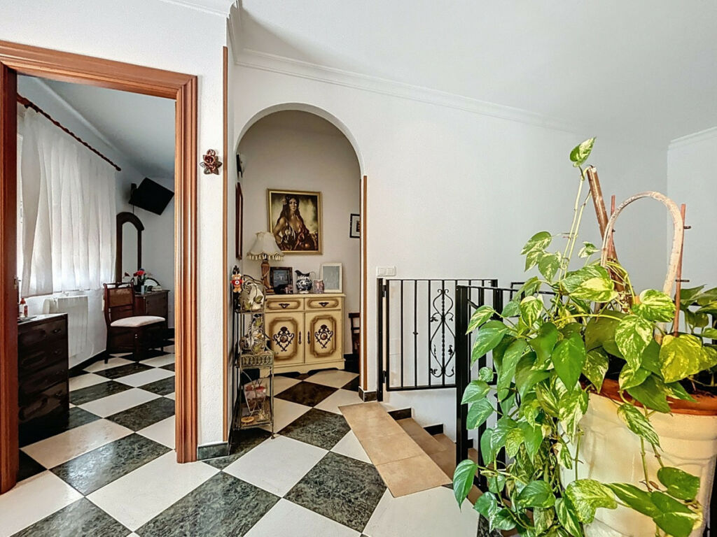 Detached Villa La Viñuela Málaga - image 27