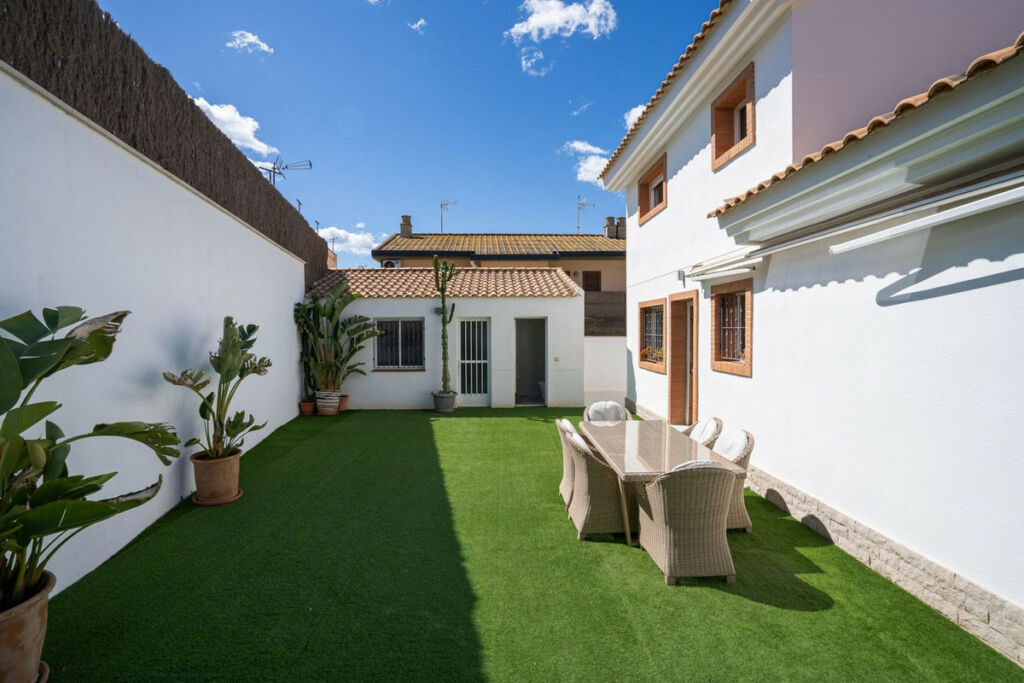 Detached Villa Torre de la Horadada Alicante - image 27